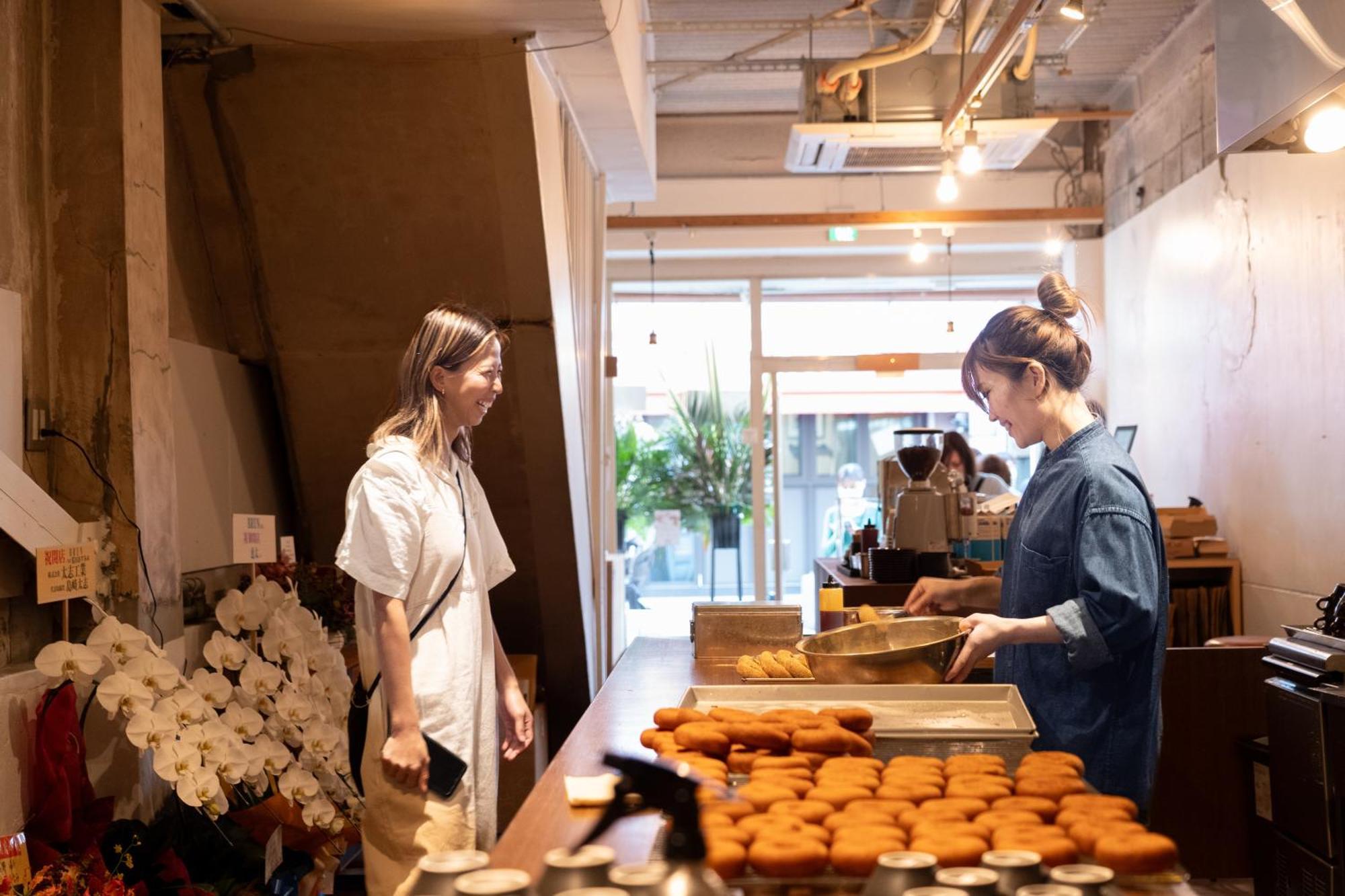 Hostel Ini Kobe & Brun Donut Cafe Екстериор снимка