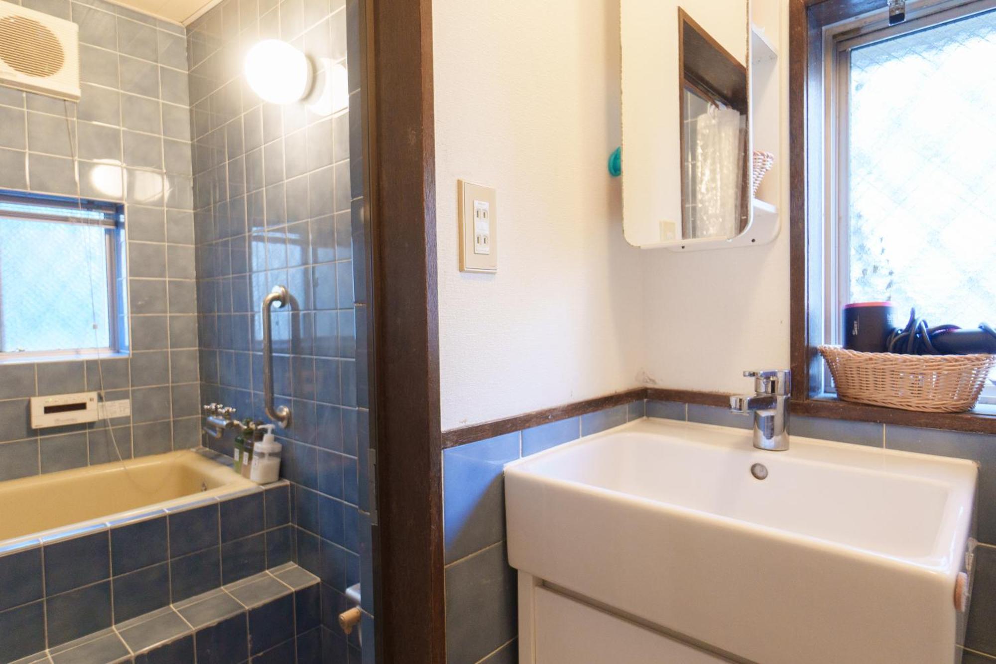 Hostel Ini Kobe & Brun Donut Cafe Екстериор снимка